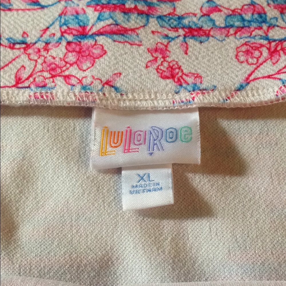 LuLaRoe Cassie - Picture 3 of 3